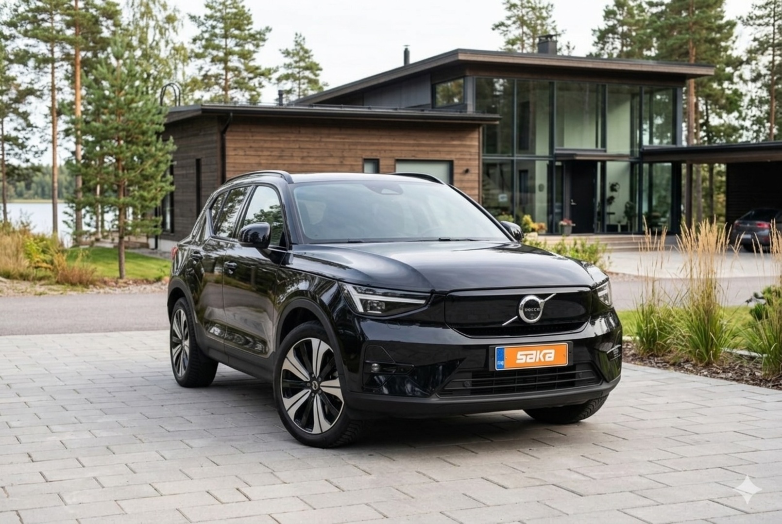 VOLVO XC40 2023