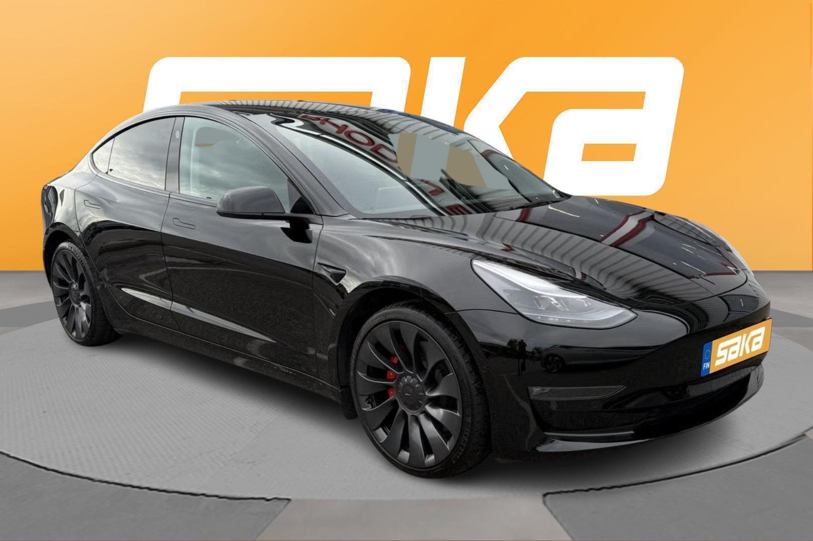TESLA Model 3 2022