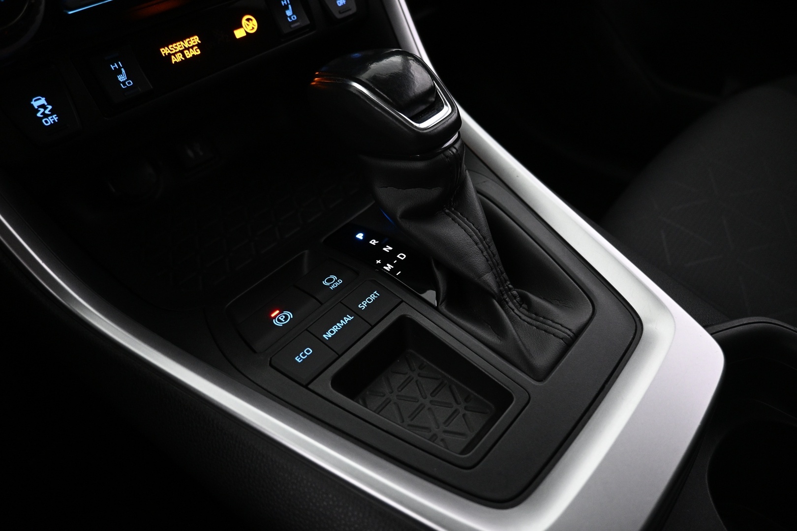 TOYOTA RAV4 2020
