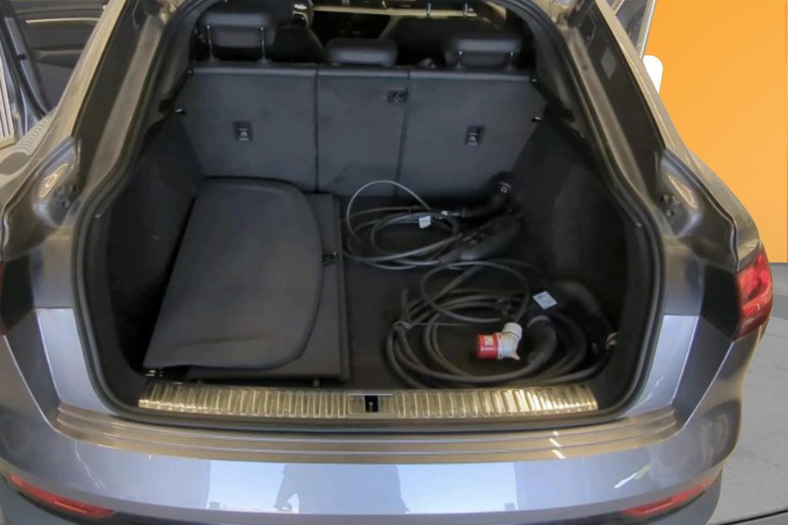 AUDI e-tron 2022