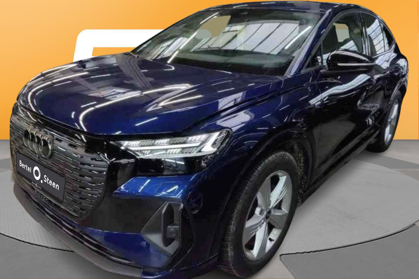 AUDI Q4 e-tron 2025