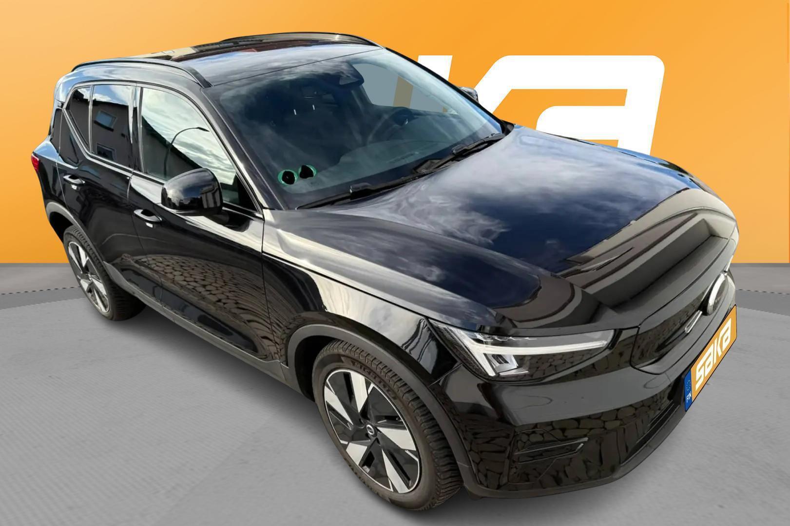VOLVO XC40 2024