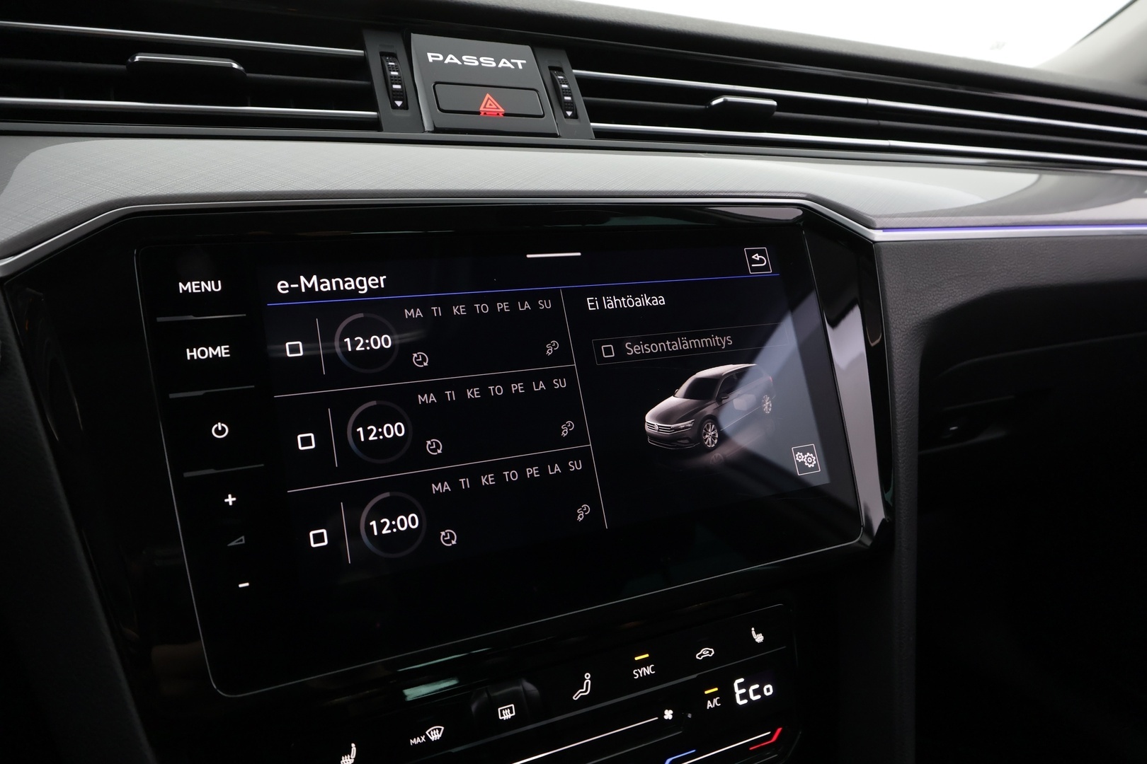 VOLKSWAGEN Passat 2023