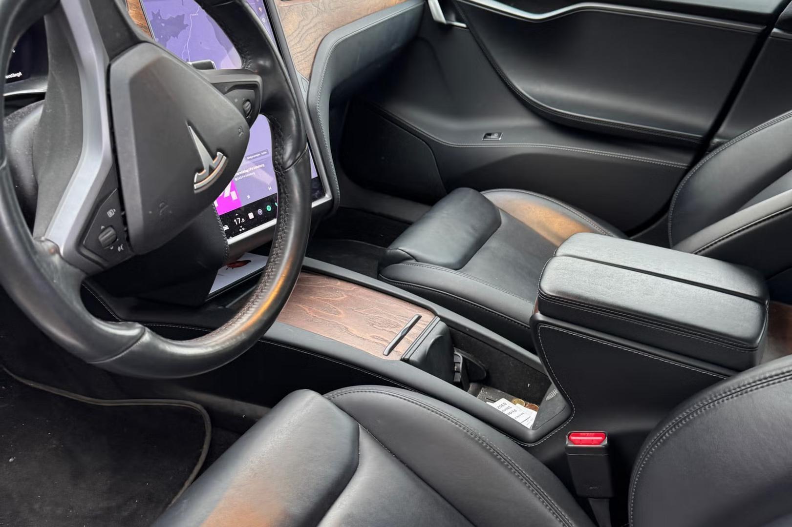 TESLA Model S 2020