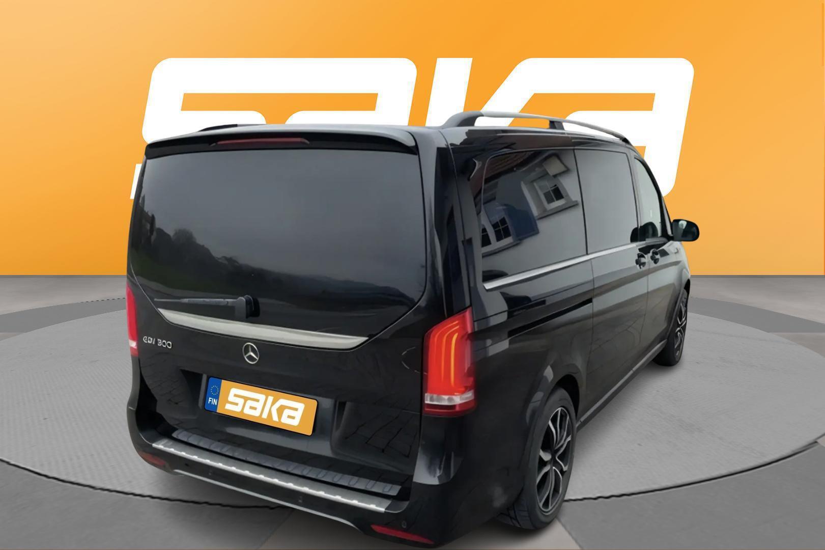 MERCEDES-BENZ EQV 2022