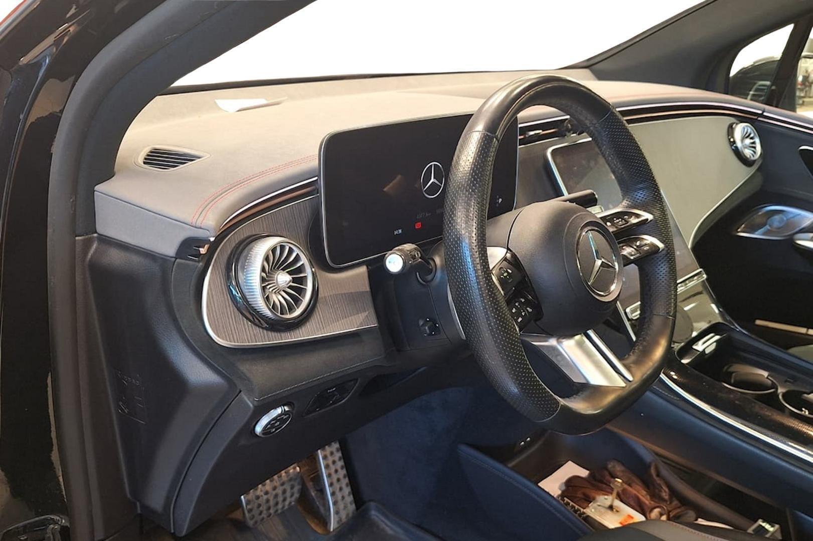 MERCEDES-BENZ EQE SUV 2023