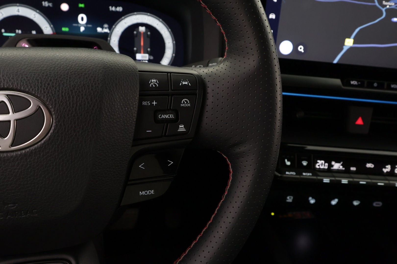 TOYOTA C-HR 2024