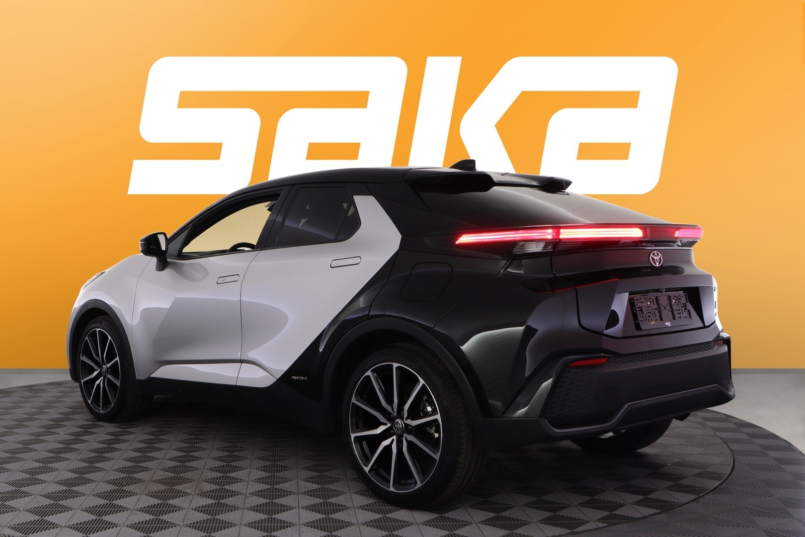 TOYOTA C-HR 2024