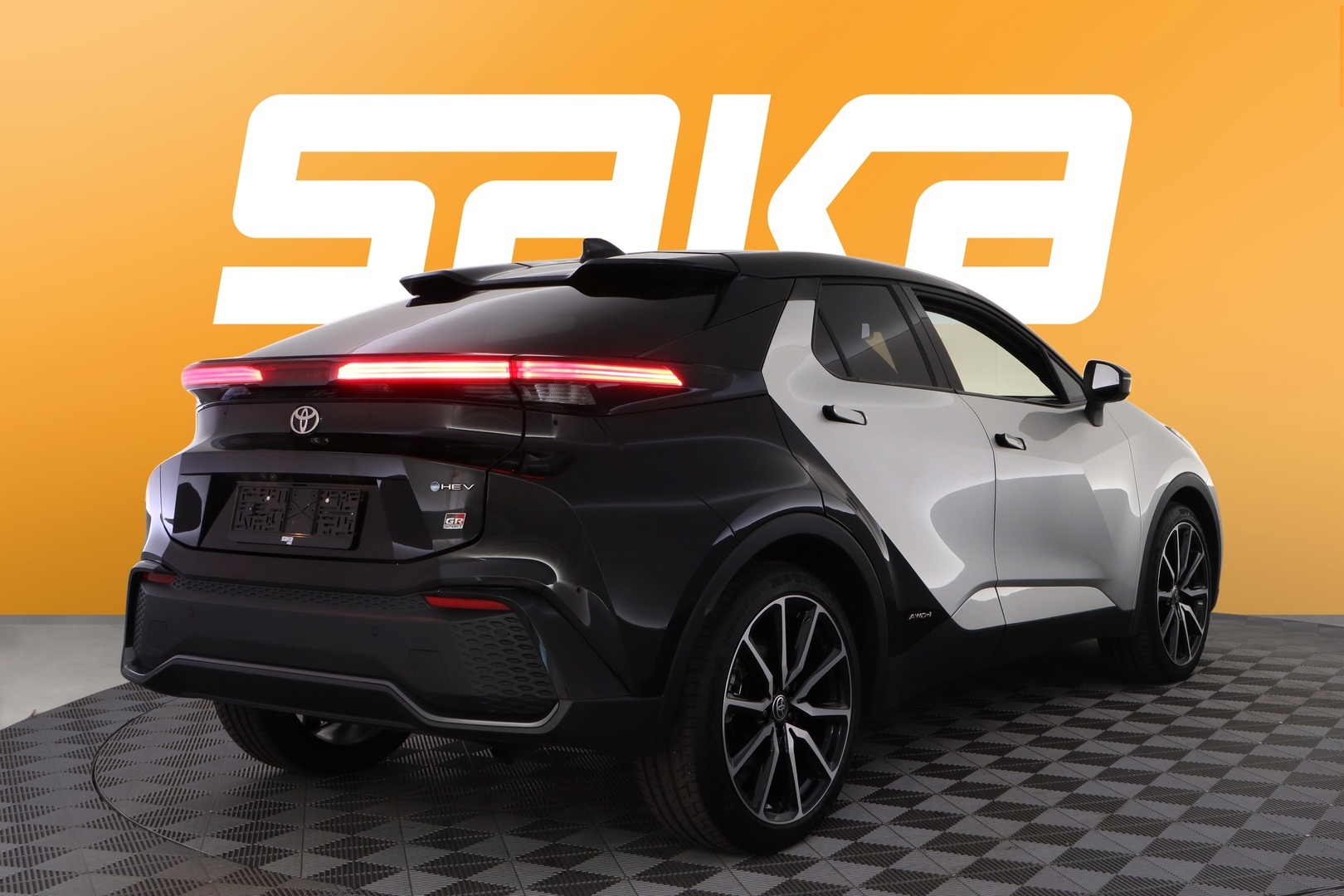 TOYOTA C-HR 2024