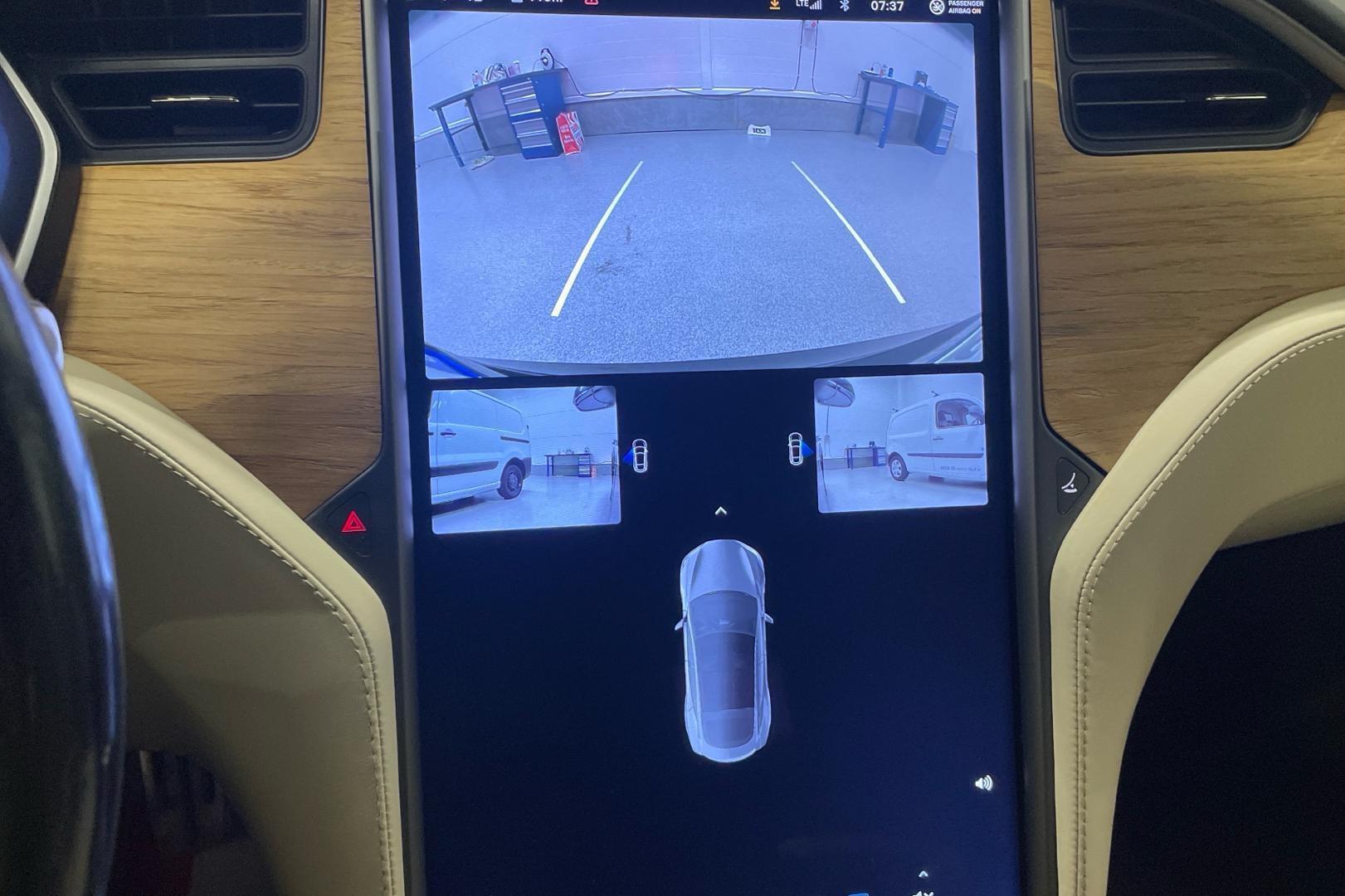 TESLA Model S 2020