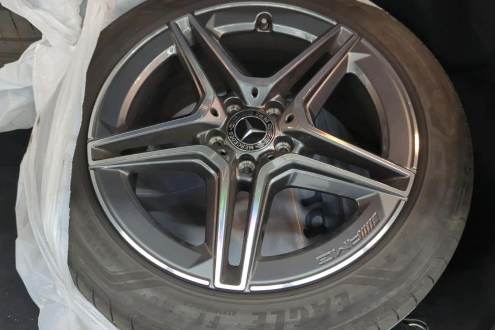 MERCEDES-BENZ E 2023