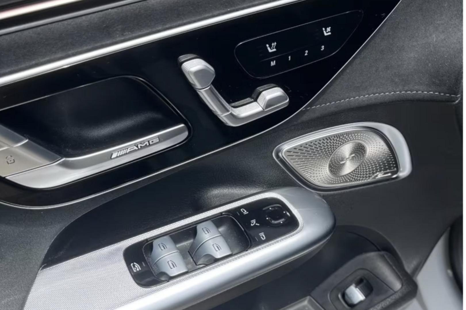 MERCEDES-BENZ EQE 2023