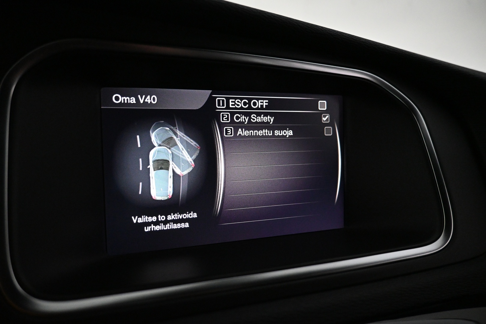 VOLVO V40 2019