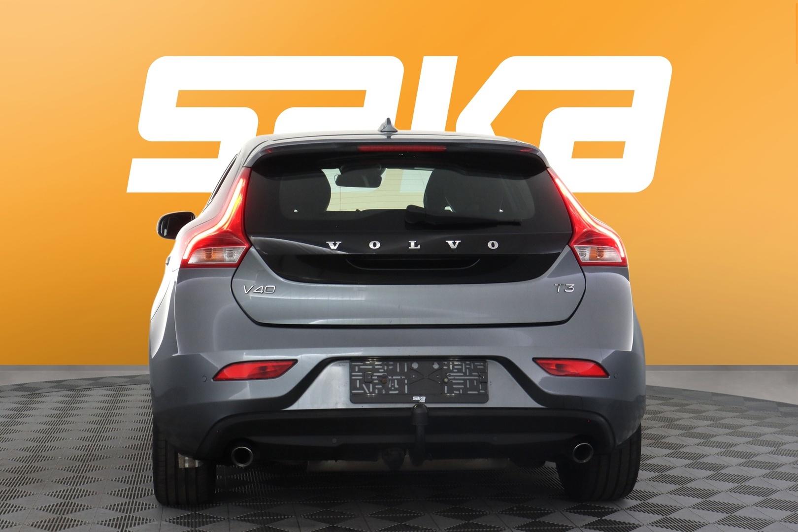 VOLVO V40 2019