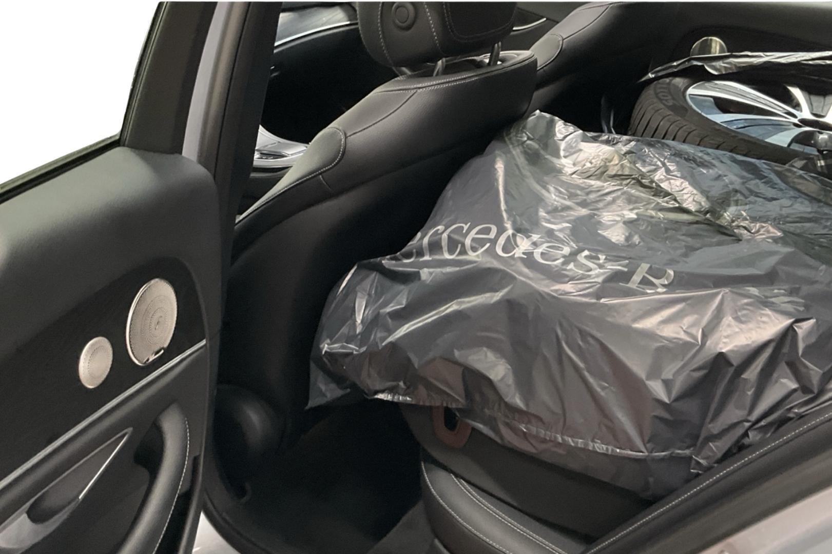 MERCEDES-BENZ E 2022