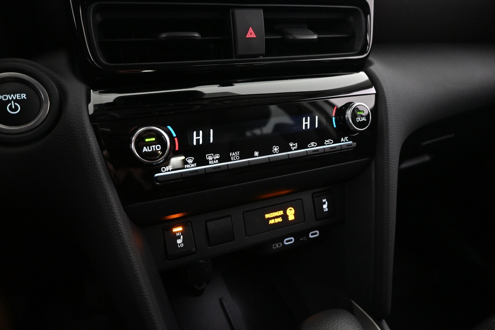 TOYOTA Yaris Cross 2024