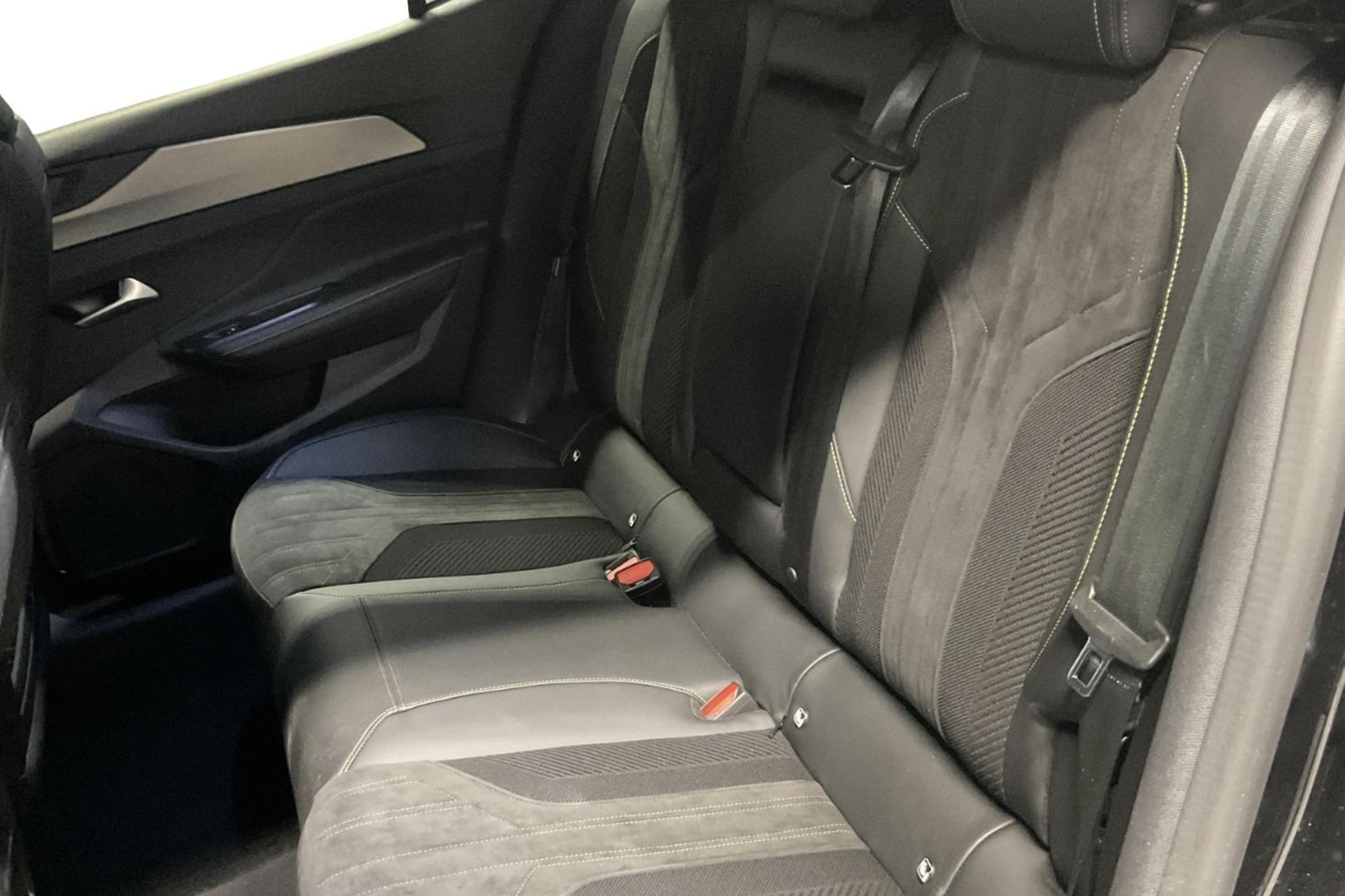 PEUGEOT 408 2023