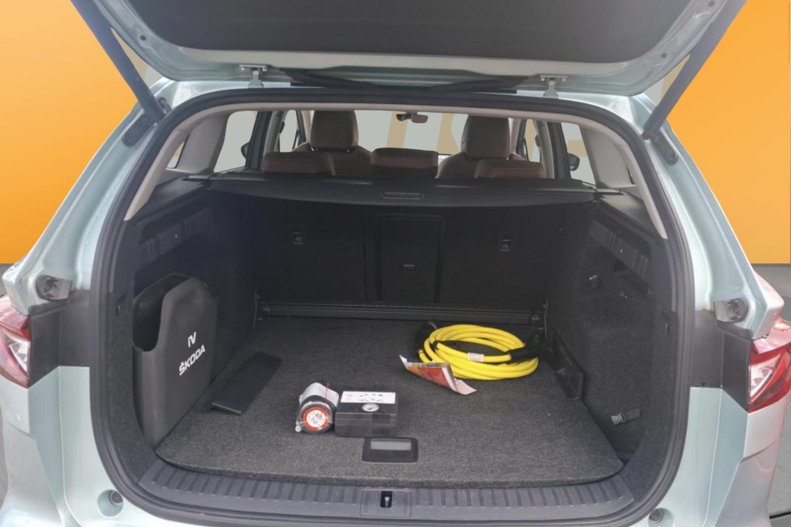 SKODA Enyaq 2023