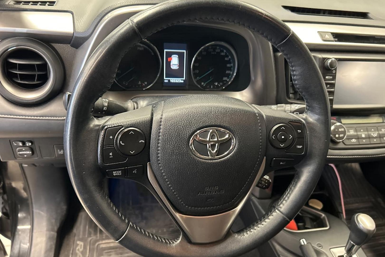 TOYOTA RAV4 2017
