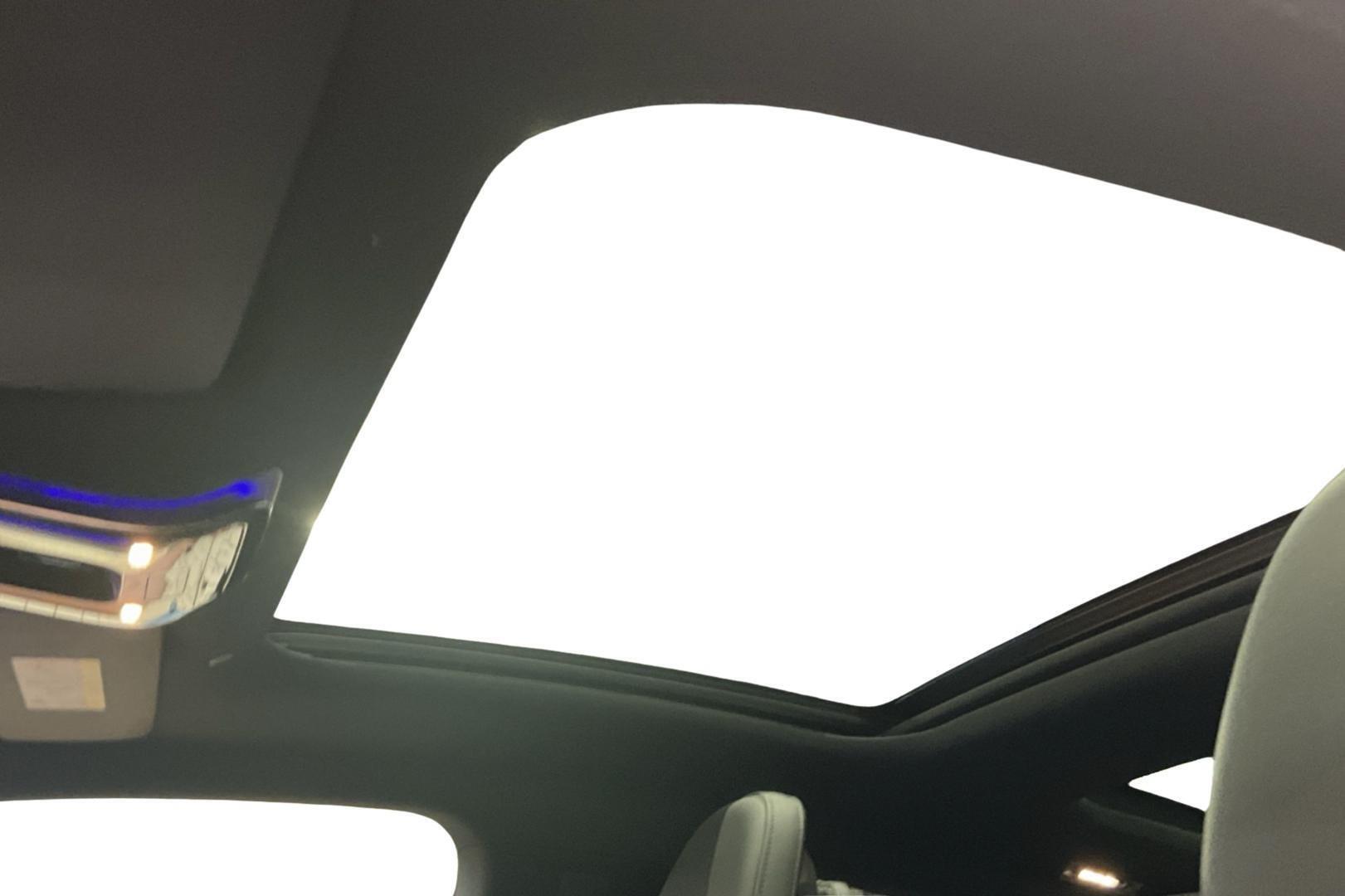 MERCEDES-BENZ EQE 2023