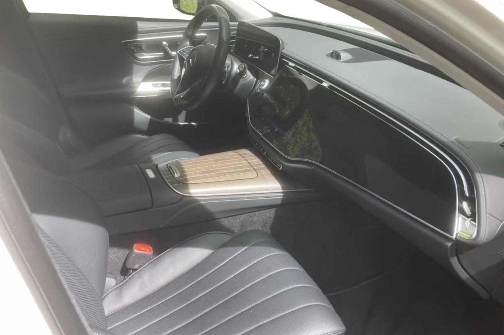 MERCEDES-BENZ E 2025