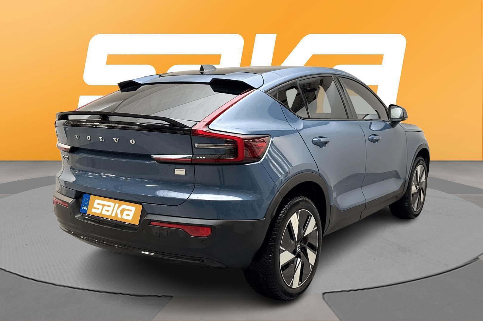 VOLVO C40 2024