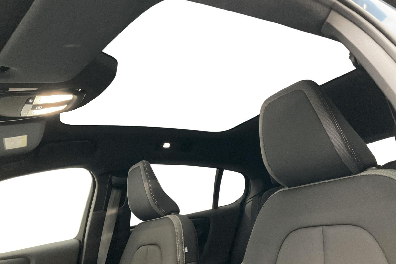VOLVO C40 2024