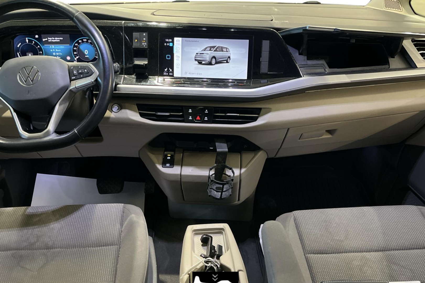 VOLKSWAGEN Multivan 2023