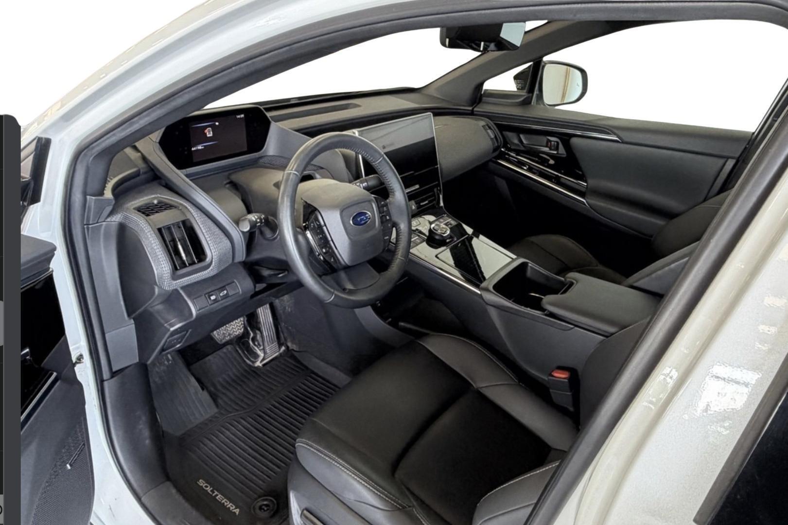 SUBARU Solterra 2023