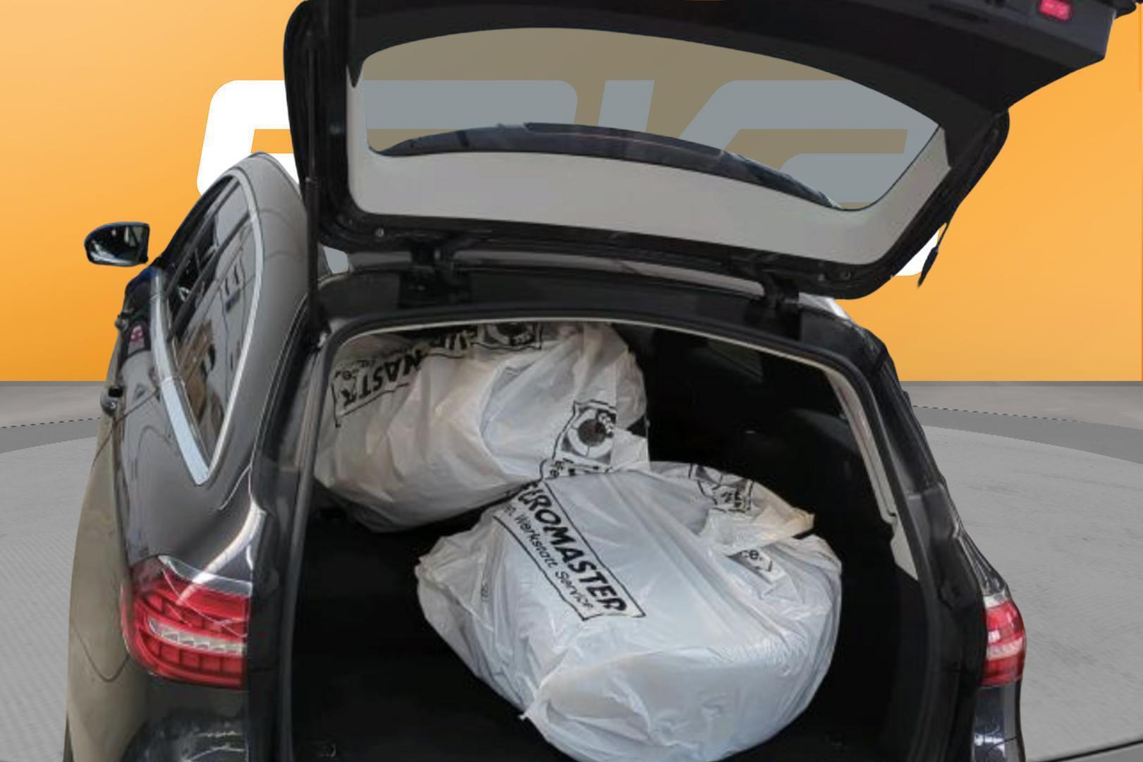 MERCEDES-BENZ E 2021