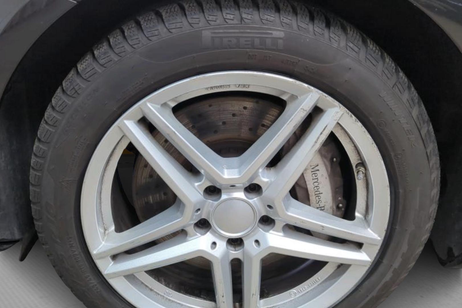 MERCEDES-BENZ E 2021