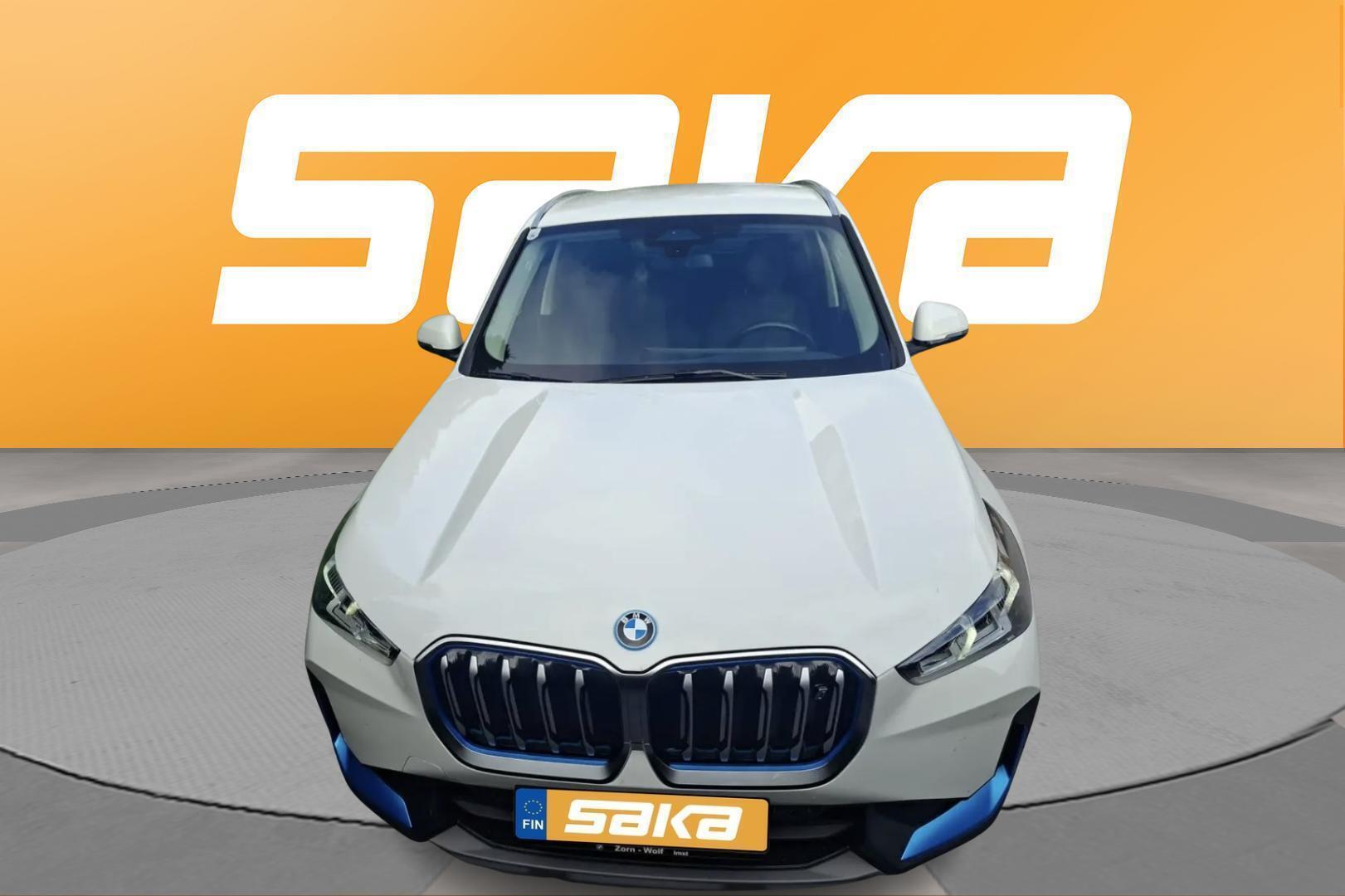 BMW iX1 2023