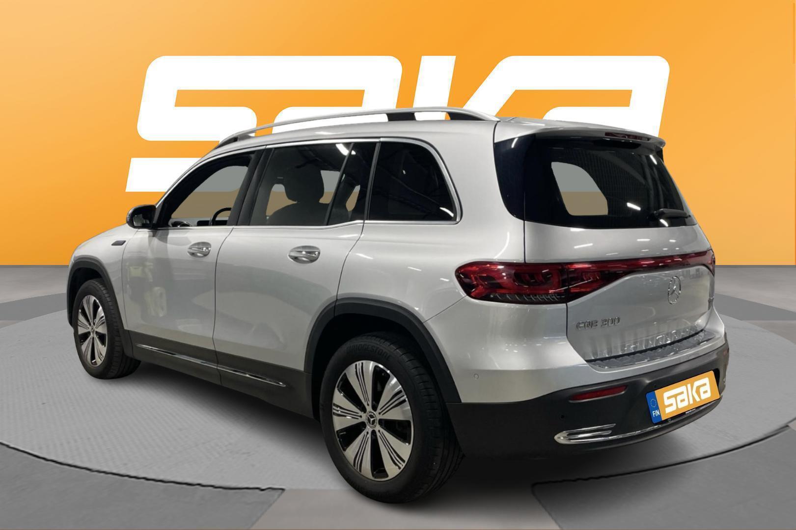 MERCEDES-BENZ EQB 2023