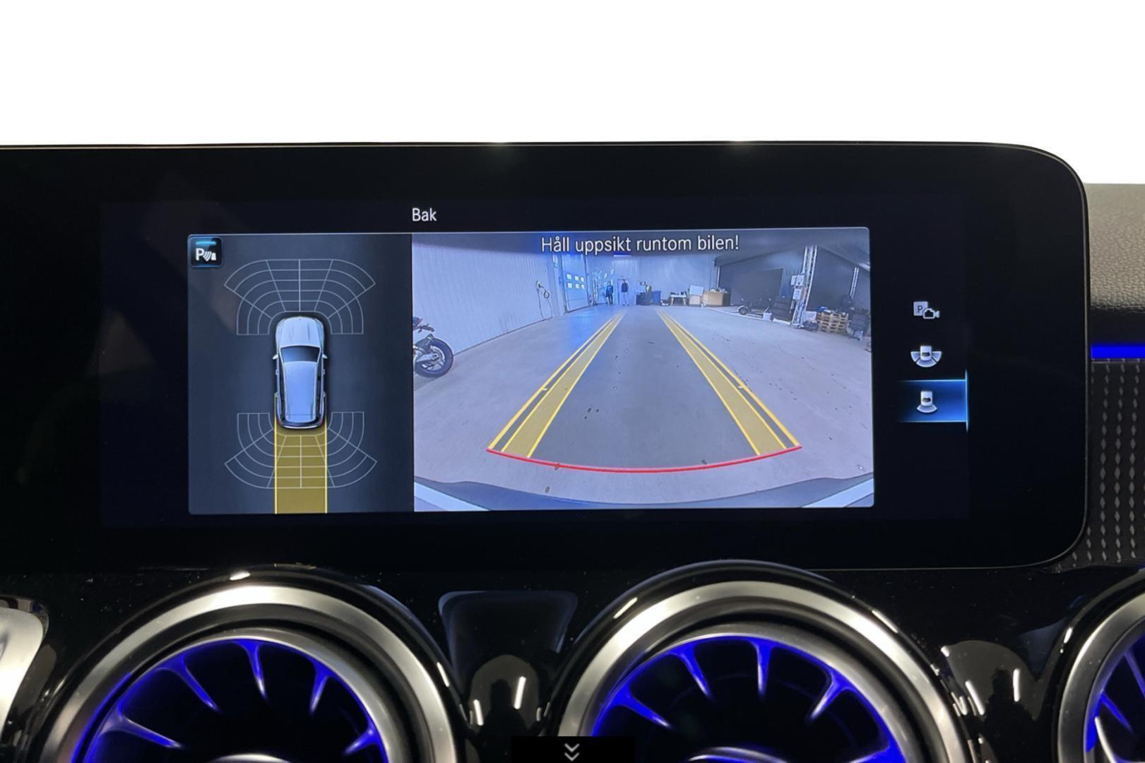 MERCEDES-BENZ EQB 2023