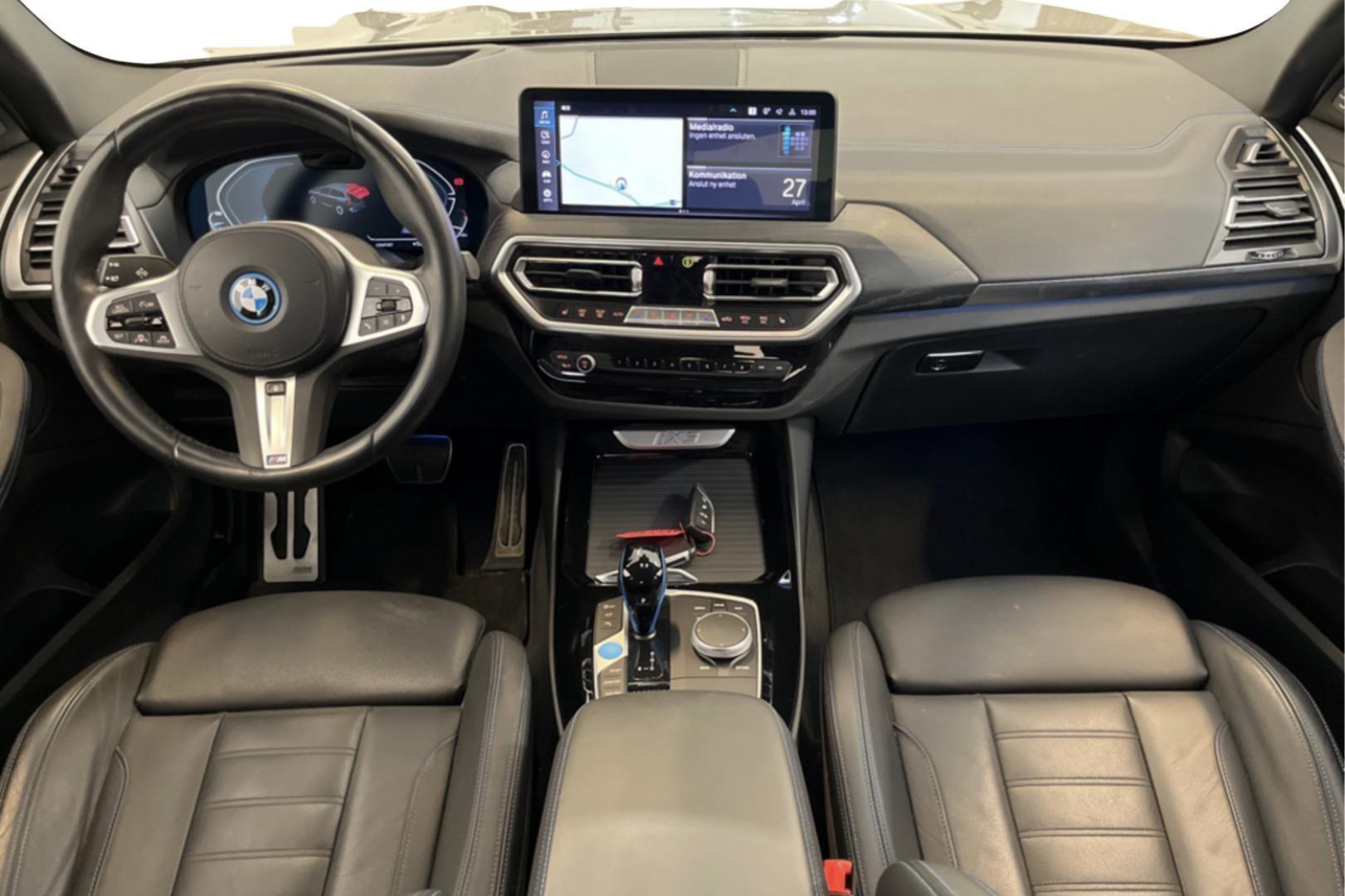 BMW iX3 2023