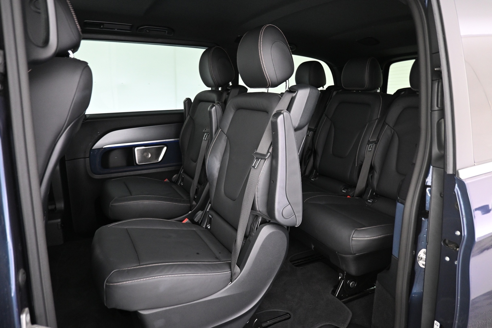 MERCEDES-BENZ EQV 2025