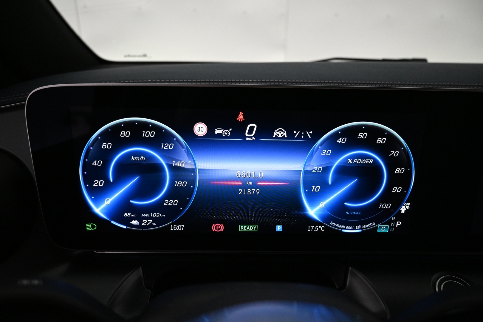 MERCEDES-BENZ EQV 2025
