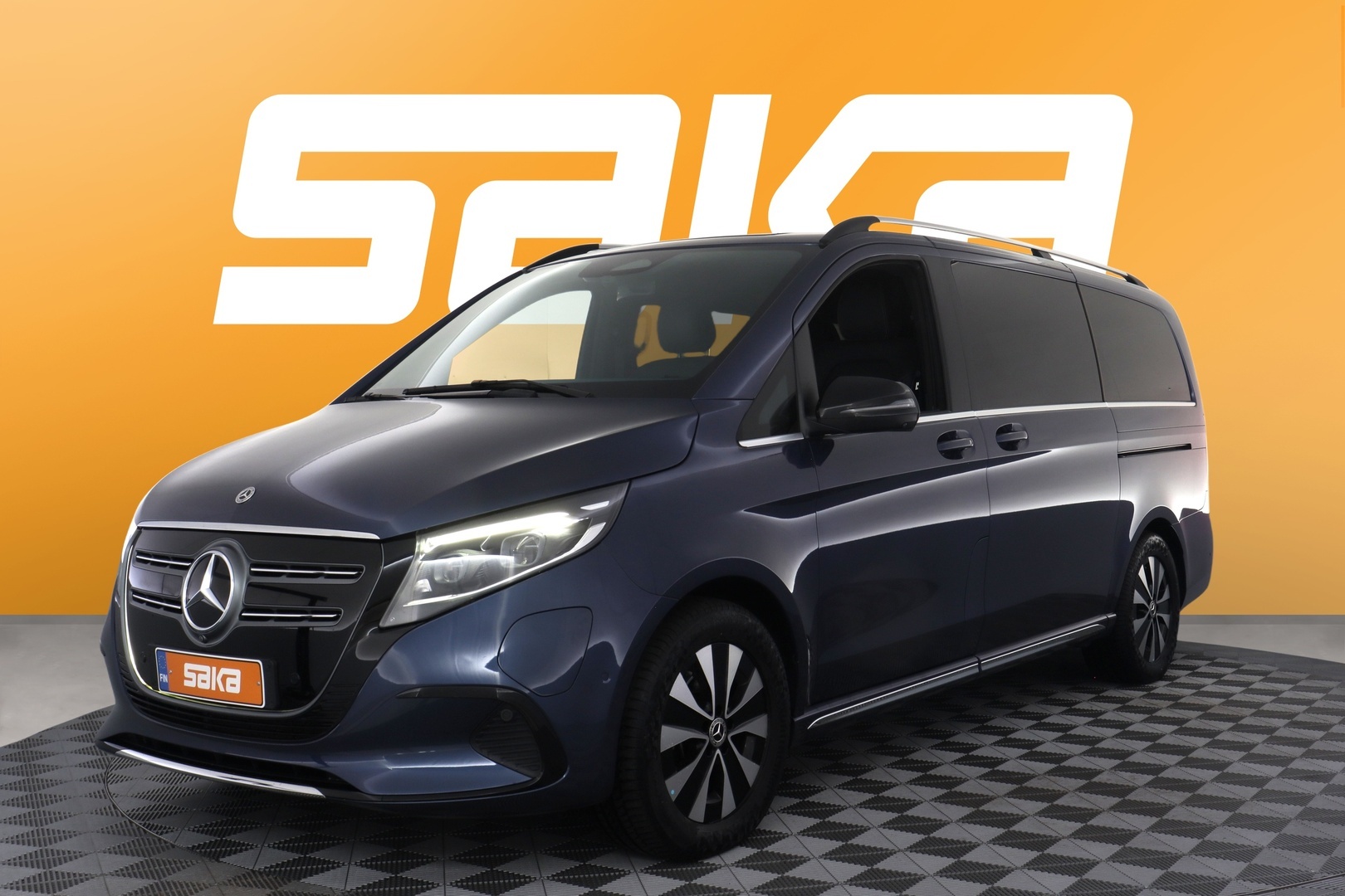 MERCEDES-BENZ EQV 2025