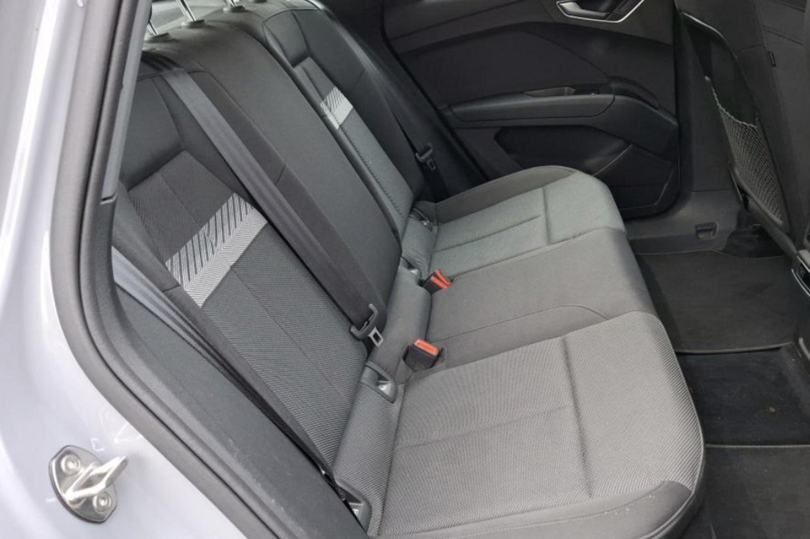 AUDI Q4 e-tron 2024