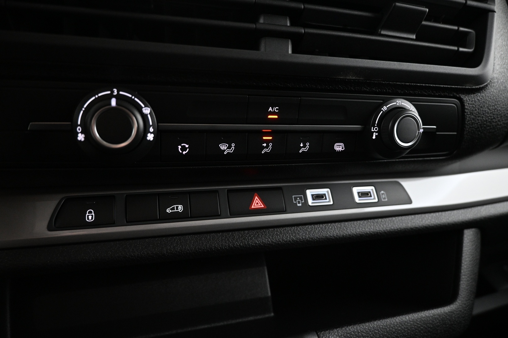 TOYOTA Proace EV 2025