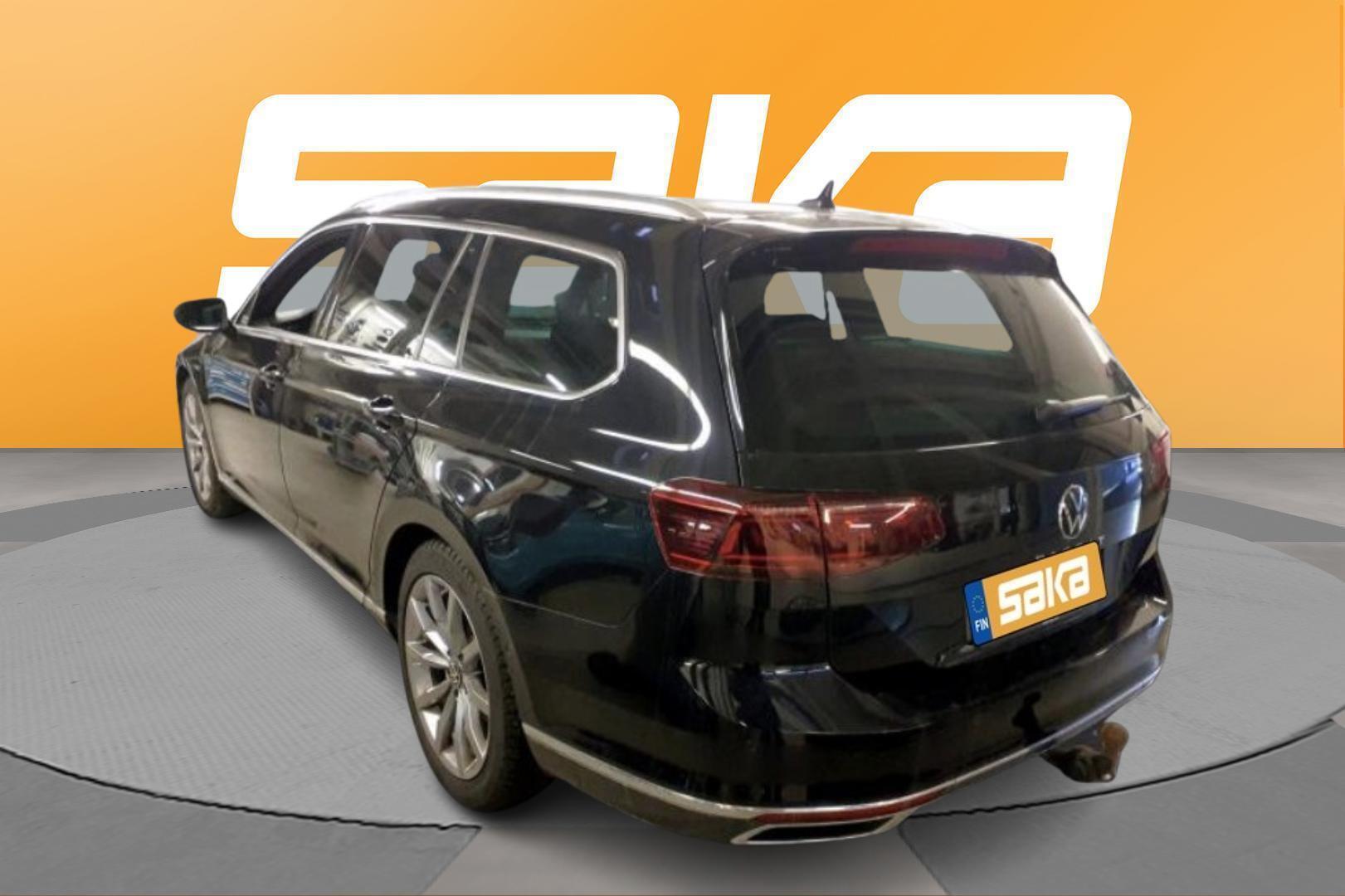 VOLKSWAGEN Passat 2022