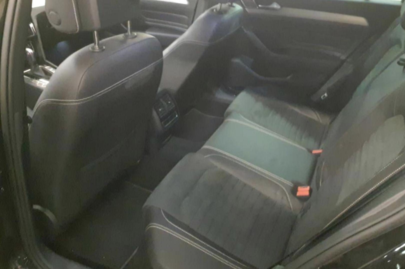 VOLKSWAGEN Passat 2022