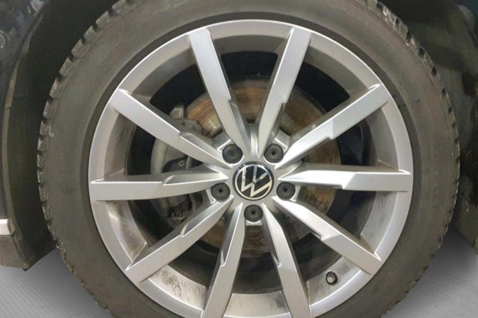 VOLKSWAGEN Passat 2022