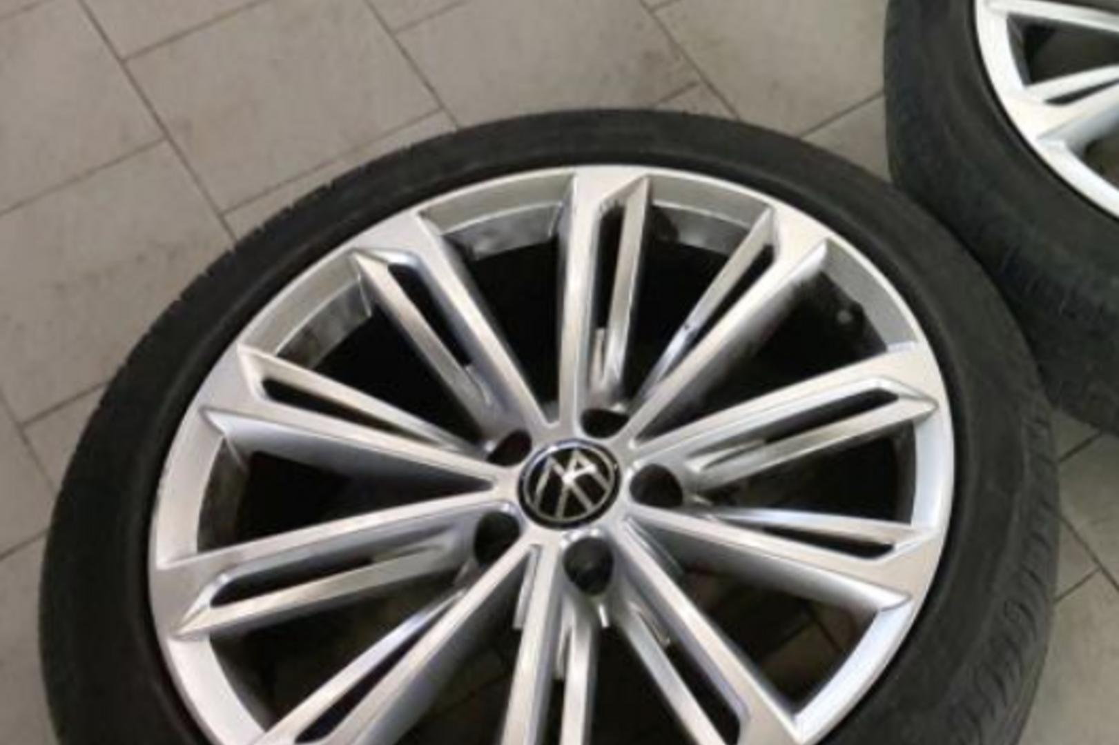 VOLKSWAGEN Passat 2022