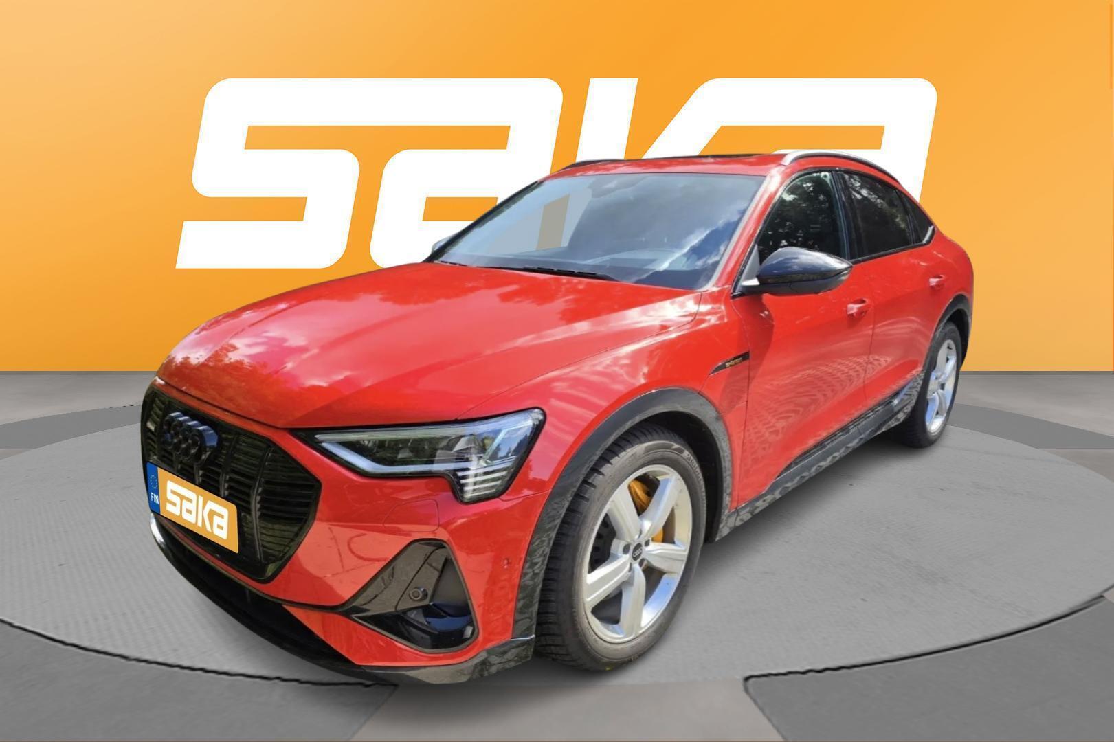 AUDI e-tron 2022