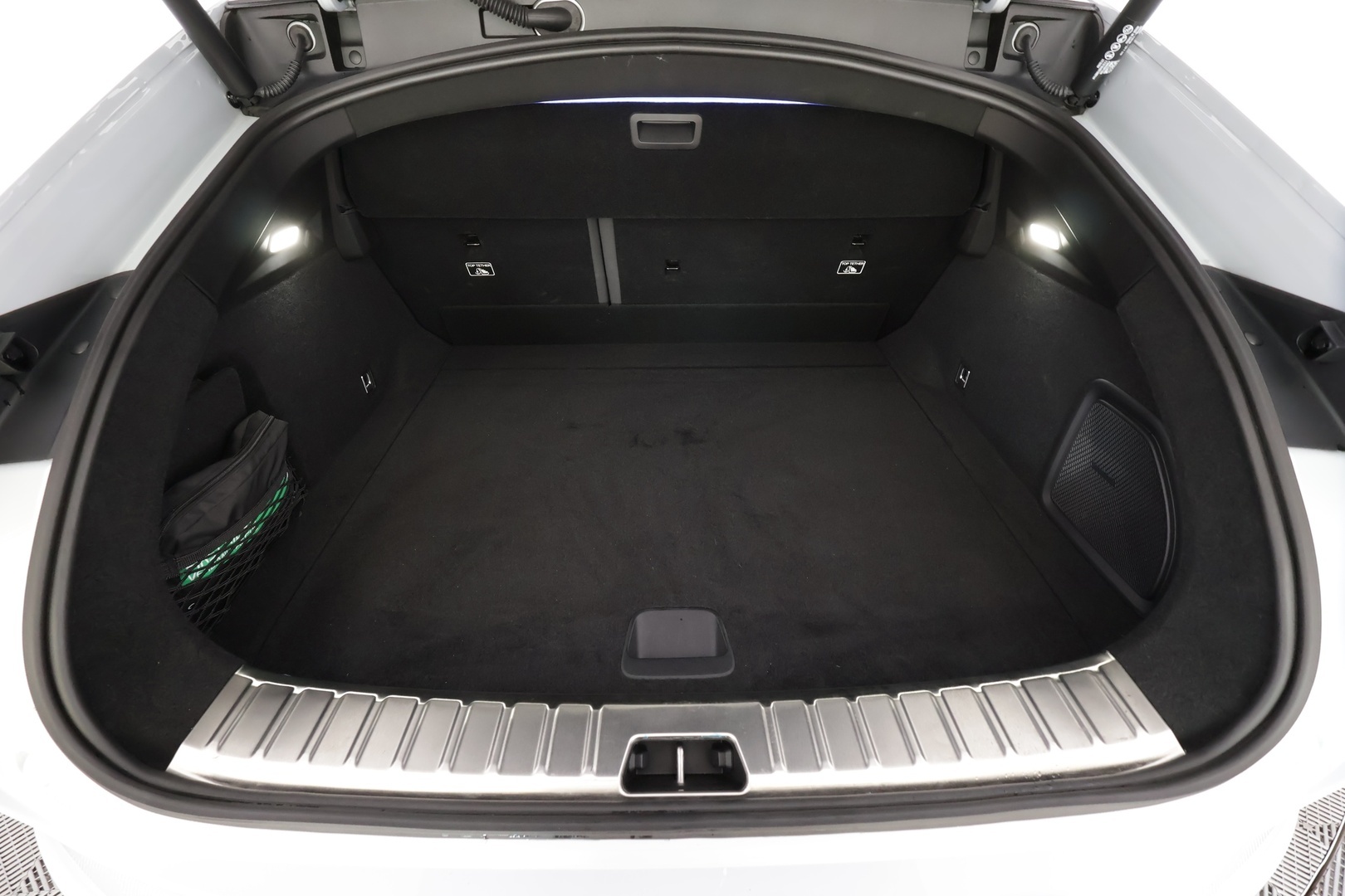 POLESTAR 4 2025