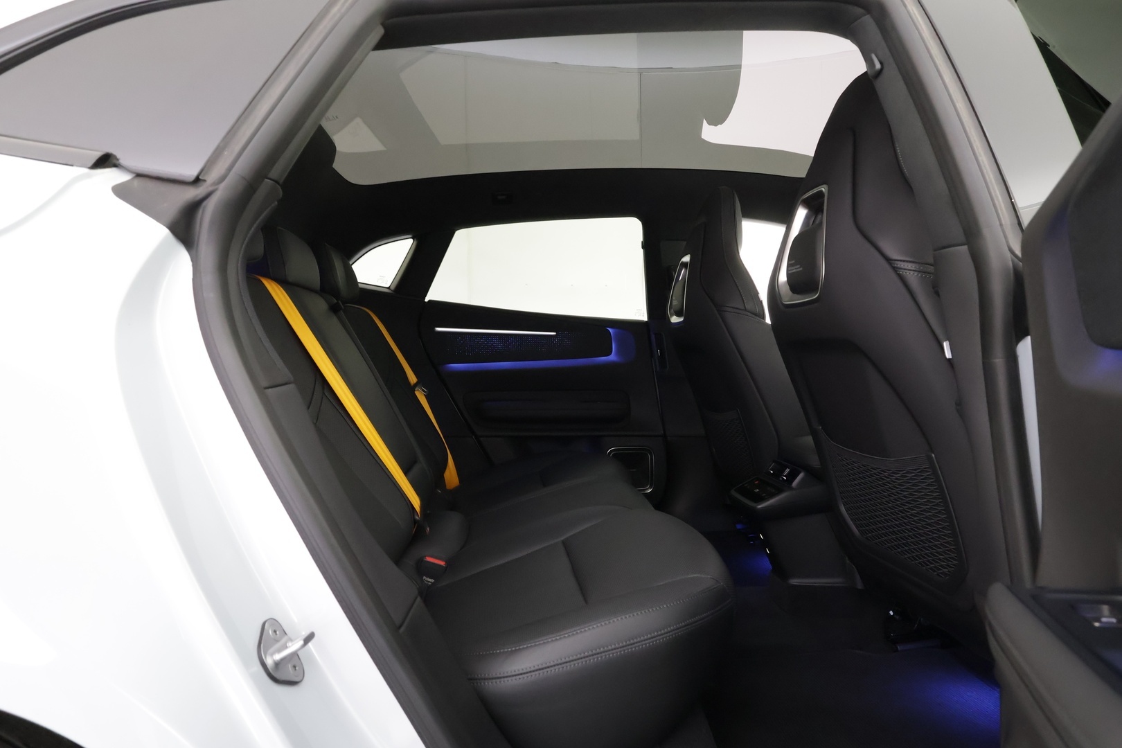 POLESTAR 4 2025