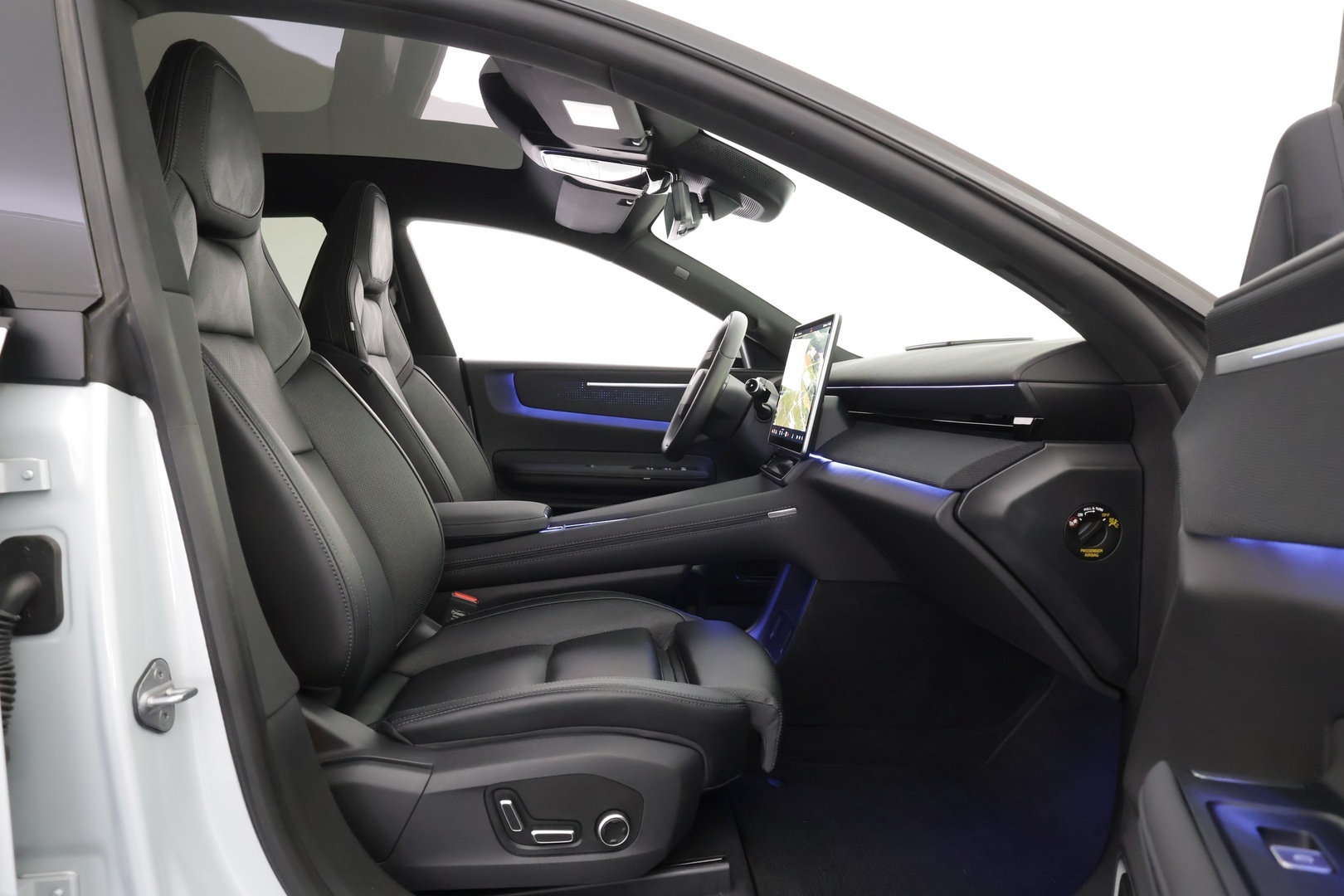 POLESTAR 4 2025