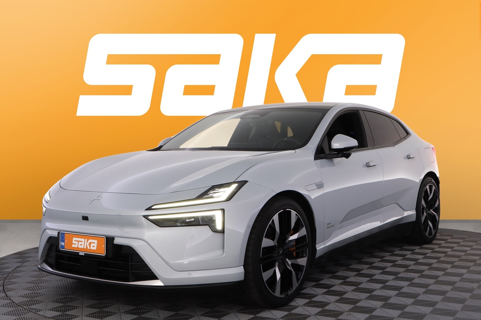 POLESTAR 4 2025