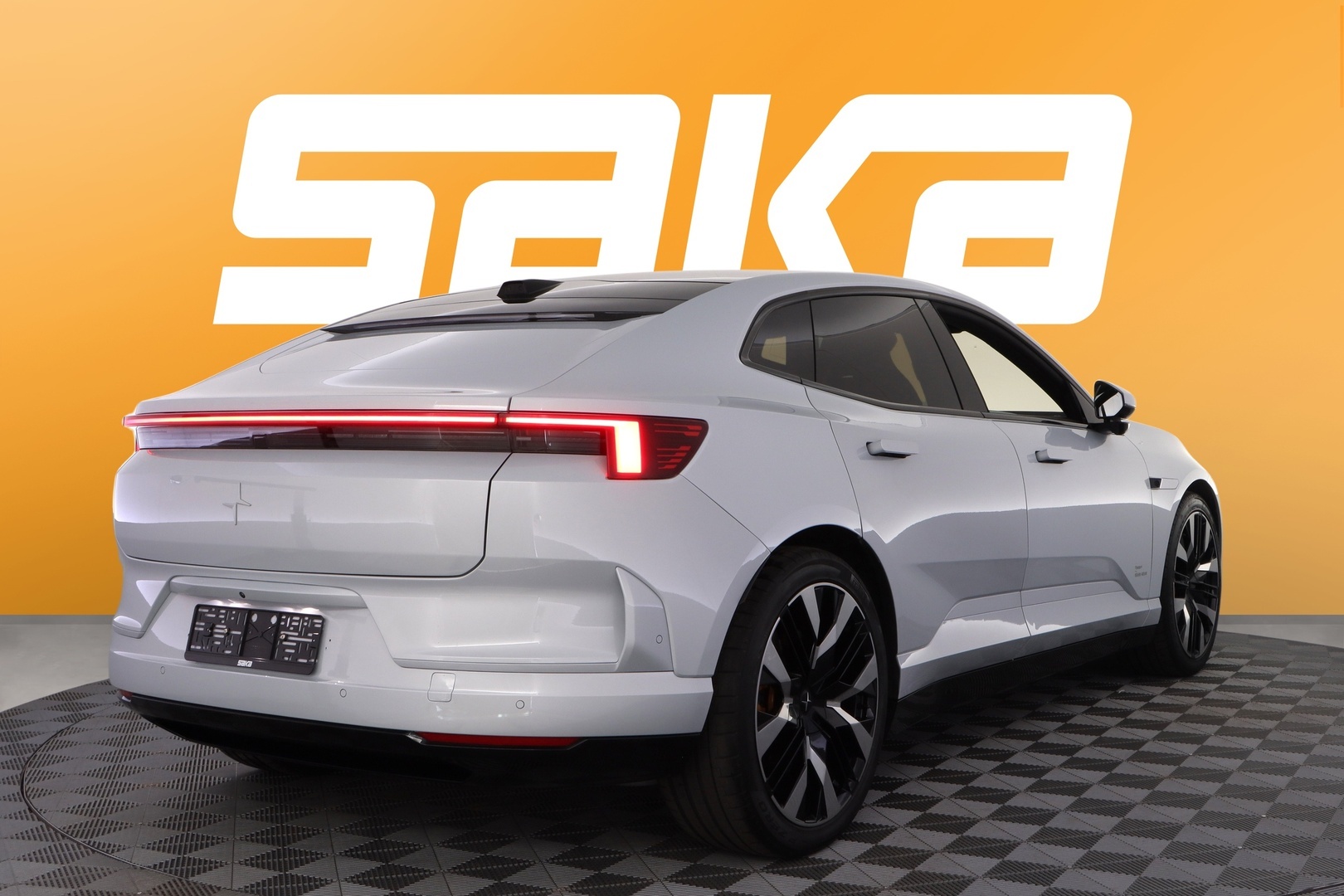 POLESTAR 4 2025